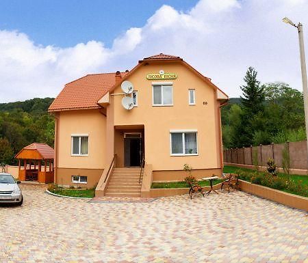 Sadiba "Lisova Pisnia" Hotell Sinjak Exteriör bild